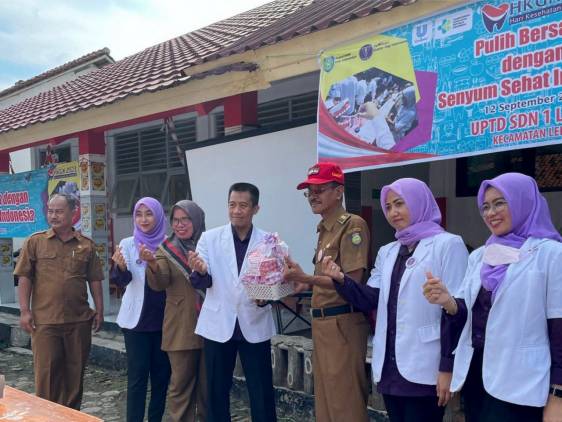 CuplikCom-12-SD-di-Kabupaten-Indramayu-Ikuti-Sikat-Gigi-Massal-12092022220621-IMG-20220912-WA0018.jpg