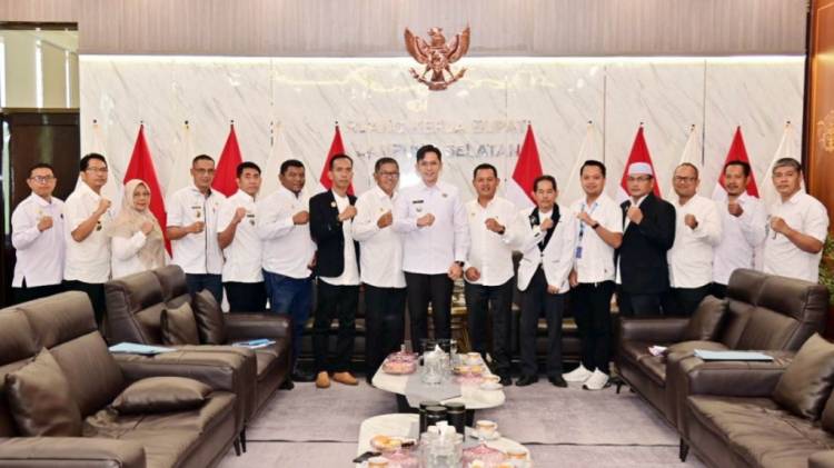 CuplikCom-256-Koperasi-Desa-Siap-Digenjot-Bupati-Egi-DEKOPIN-Siapkan-Gebrakan-Kurangi-Pengangguran-02072025210333-IMG_20250702_205857.jpg