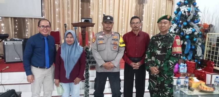 CuplikCom-285-Polisi-Siap-Amankan-Malam-Misa-Natal-2024-di-Lampung-Selatan-24122024115643-IMG-20241224-WA0013.jpg