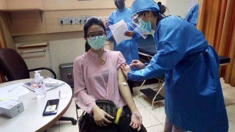 CuplikCom-72,4-Persen-Warga-Bersedia-Divaksin-COVID-19-Versi-Charta-Politika-14082021133801-20210814_133331.jpg