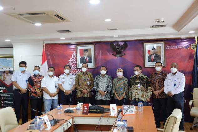 CuplikCom-ASDP-Ditjen-Darat-Kemenhub-Sepakati-Kerja-Sama-Pengoperasian-dan-Pemakaian-Aset-LPS-di-4-Pelabuhan-Utama-18032022170659-IMG-20220318-WA0008.jpg