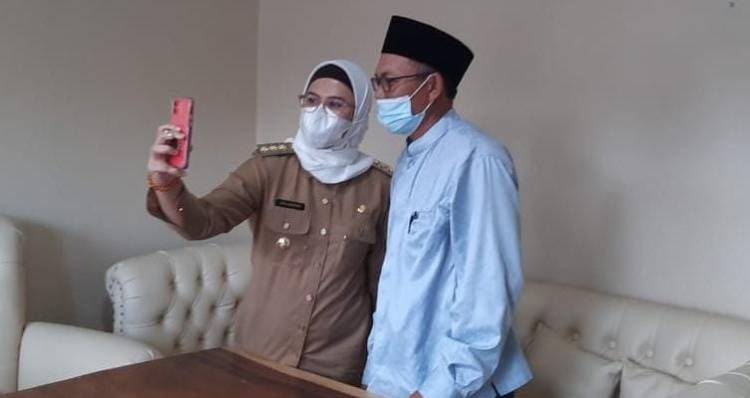 CuplikCom-Akhirnya-Bupati-Nina-dan-Ketua-PCNU-Indramayu-Bertemu,-Saling-Bertabayun-dan-Memaafkan-03052021170622-nina_juhadi_okokokok.jpg