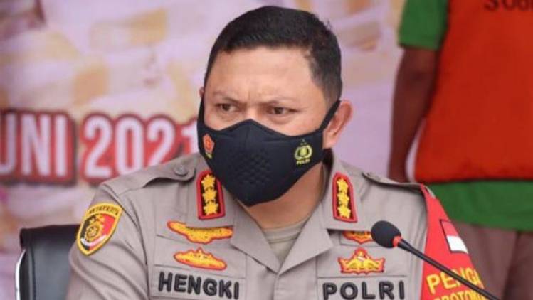 CuplikCom-Anggota-Polri-Dikeroyok-Masa-Pemuda-Pancasila,-Kapolres-Jakpus-Murka!-25112021175631-kapolres-metro-jakarta-pusat-kombes-hengki-haryadi_169.jpeg