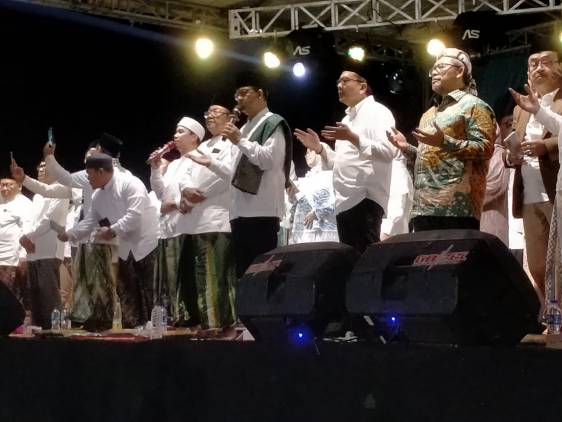 CuplikCom-Anis-Baswedan-Hadiri-Acara-Kampus-Hijau-Bersholawat-10122023110256-IMG-20231210-WA0006.jpg