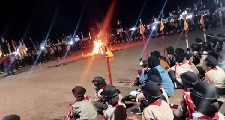 Api Unggun Jambore Pramuka Ranting Losarang Membuat Haru Hati Pangkalan SDN 2 Krimun CuplikCom-Api-Unggun-Jambore-Pramuka-Ranting-Losarang-Membuat-Haru-Hati-Pangkalan-SDN-2-Krimun-13082024222921-IMG-20240813-WA0000.jpg