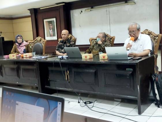 BAPPEDA dan LPPM Unwir Sampaikan Laporan Akhir Kajian ILPN CuplikCom-BAPPEDA-dan-LPPM-Unwir-Sampaikan-Laporan-Akhir-Kajian-ILPN-14092022123043-IMG-20220914-WA0002.jpg