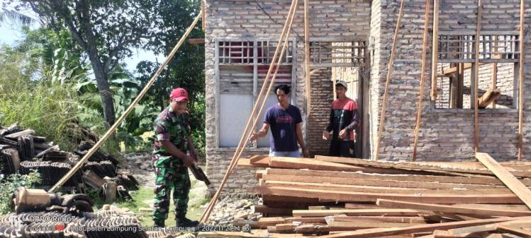 CuplikCom-Babinsa-Koramil-03Pnh,-Terjun-Berjibaku-Bantu-Warganya-Diapresiasi-Oleh-Aparat-Desa-dan-Tokoh-Masyarakat-25112022102334-IMG-20221125-WA0011.jpg