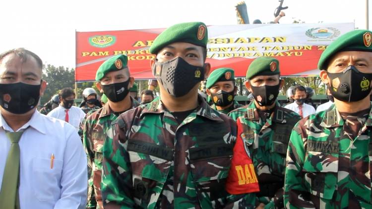 CuplikCom-Bantu-Pengamanan-Pilkades,-Kodim-0616Indramayu-Kerahkan-330-Personel-31052021185430-IMG_20210531_18452301.jpg