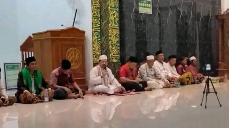CuplikCom-Berjamaah-Subuh-Keliling,-Camat-Sukra-Sampaikan-Ini-20012023174446-IMG-20230120-WA0027.jpg