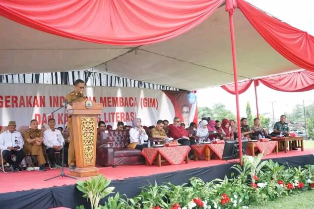 CuplikCom-Bunda-Literasi-Lamsel-Hadiri-Gerakan-Indonesia-Membaca-Dan-Kampung-Literasi-Desa-Swasembada-Sekolah-19062023213955-1687184994503.jpg