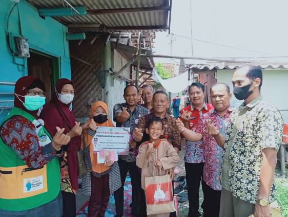 Bupati Nina Gerak Cepat, Zul Anak Yatim Yang Telan Kunci Akan Dibawa ke Jakarta CuplikCom-Bupati-Nina-Gerak-Cepat,-Zul-Anak-Yatim-Yang-Telan-Kunci-Akan-Dibawa-ke-Jakarta-22092022194012-IMG-20220922-WA0022.jpg