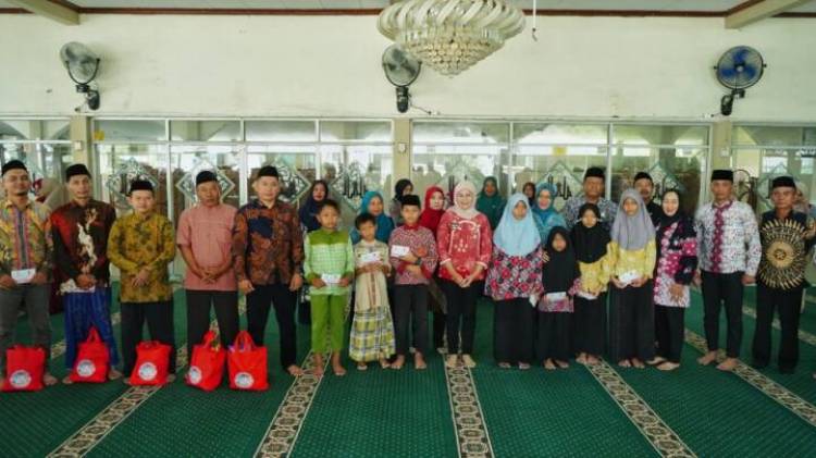 CuplikCom-Bupati-Nina-Kunker-ke-Kecamatan-Kandanghaur,-Serap-Aspirasi-Masyarakat-18012024222925-IMG-20240118-WA0022.jpg