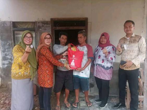 Bupati Respon Laporan Warga, Dinsos Indramayu Layani Warga Langgengsari Pemerlu KKS CuplikCom-Bupati-Respon-Laporan-Warga,-Dinsos-Indramayu-Layani-Warga-Langgengsari-Pemerlu-KKS-20012023170005-IMG-20230120-WA0018.jpg