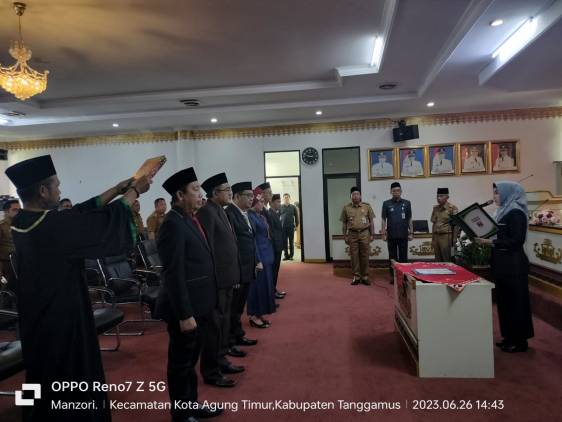 Bupati Tanggamus Dewi Handajani Lantik Pejabat Eselon ll Jabatan Tinggi Pratama CuplikCom-Bupati-Tanggamus-Dewi-Handajani-Lantik-Pejabat-Eselon-ll-Jabatan-Tinggi-Pratama-26062023222613-IMG-20230626-WA0227.jpg