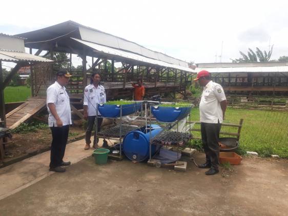 CuplikCom-Camat-Bangodua,-Raden-Mas-Wahyu-Adhiwijaya-Tinjau-Program-Pusat-Pangan-24022023083417-IMG-20230224-WA0007.jpg