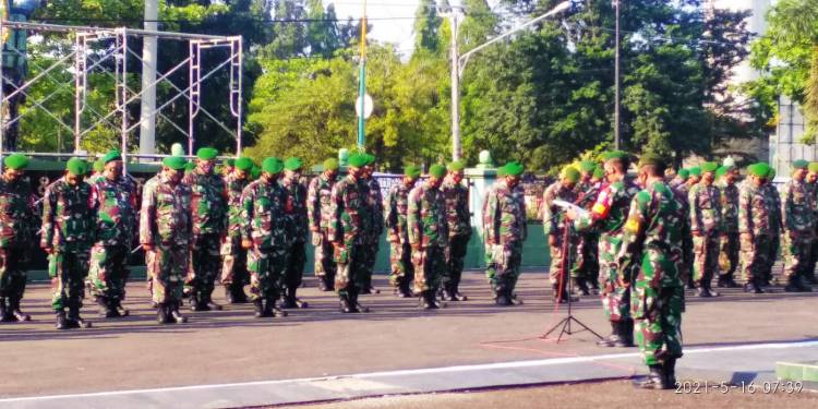 CuplikCom-Dandim-0616Indramayu-Kerahkan-150-Personel-Perkuat-Tim-Satgas-Covid-19-16052021105152-IMG-20210516-WA0005.jpg