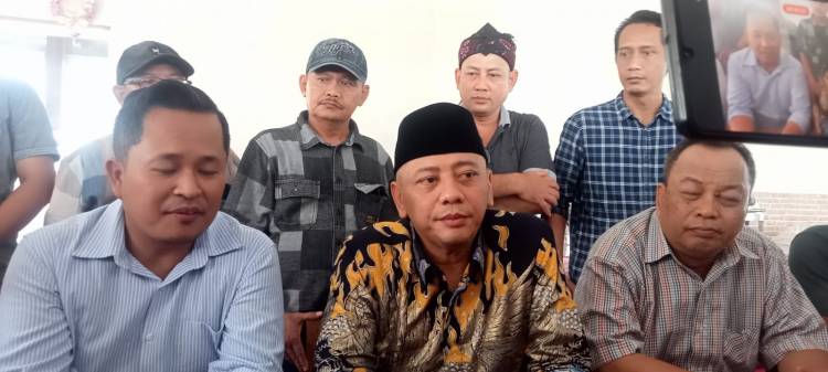 CuplikCom-Dedy-Yon-Suproyono-Wali-Kota-Terpilih-Bakal-Laporkan-Suprianto-Atas-Dugaan-Pencemaran-Nama-Baik-12122024030406-IMG-20241211-WA0125.jpg