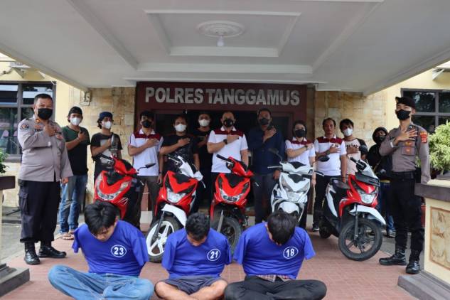 CuplikCom-Dipimpin-Kasat-Reskrim-Tekab-308-Polres-Tanggamus-Ungkap-Komplotan-Curanmor-03092022155405-IMG-20220903-WA0098.jpg