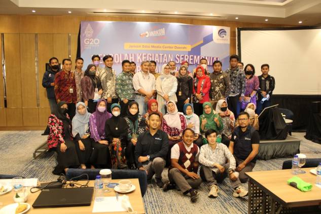 Diskominfo Kabupaten Indramayu Ikuti Bimtek Jadi Pintar Bareng Kominfo Newsroom CuplikCom-Diskominfo-Kabupaten-Indramayu-Ikuti-Bimtek-Jadi-Pintar-Bareng-Kominfo-Newsroom-03102022085019-IMG-20221003-WA0000.jpg