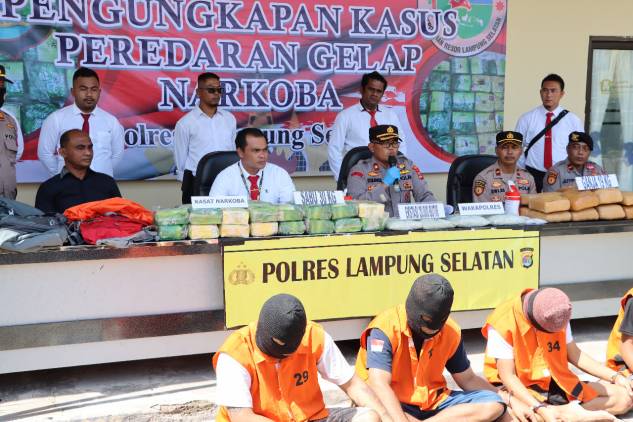 CuplikCom-Ditangkap-30,4-Kg-Sabu,-19-Kg-Ganja,-Dan-20-Ribu-Butir-Pil-Ekstasi-Di-Jalinsum-05092022202546-IMG-20220905-WA0013.jpg