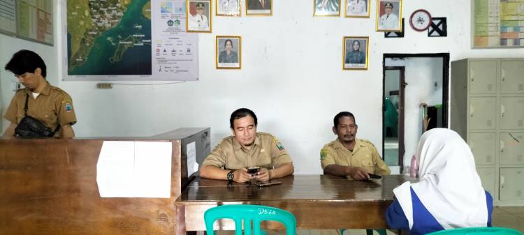 CuplikCom-Dua-Kadus-di-Bakauheni-Tunjukkan-Keteladanan-dan-Disiplin-dalam-Melayani-Warga-21102025111335-IMG20251021100146.jpg