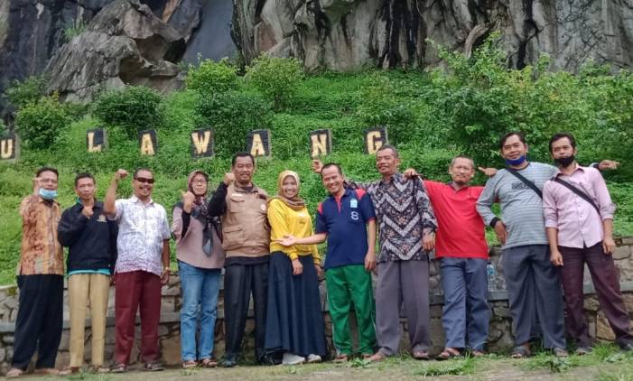 CuplikCom-Forum-Komunikasi-Kepala-SMP-Swasta-Karangampel-Adakan-Family-Gathering-19012021222339-IMG_20210119_221532.jpg