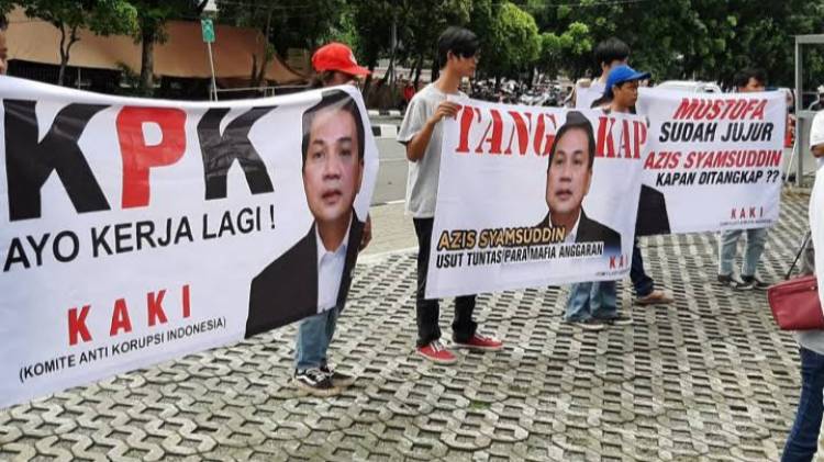 CuplikCom-Golkar-Siapkan-Bantuan-Hukum,-Azis-Syamsuddin-Kemana-09052021081314-20210509_080603.jpg