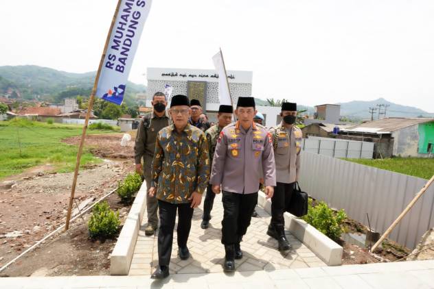 CuplikCom-Hadiri-Peresmian-RSMBS,-Kapolri-Faskes-yang-Memadai-Wujudkan-Indonesia-Maju-2045-03112022173547-IMG-20221103-WA0041.jpg