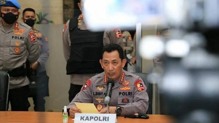 CuplikCom-Heboh-Tagar-PercumaLaporPolisi,-Kapolri-Beri-Arahan-Ini!-18122021091454-kapolri.jpg.webp