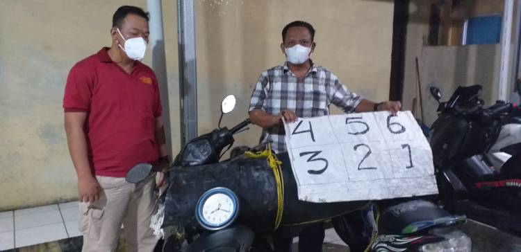 CuplikCom-Jajaran-Polres-Lamsel-Bersama-Polsek-Penengahan-Grebek-Judi-Sabung-Ayam-dan-Koprok-11122021072624-IMG-20211211-WA0002.jpg