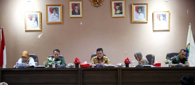 Jelang Ramadan, Pemkab Lampung Selatan Gelar Rakor Pengendalian Inflasi Daerah CuplikCom-Jelang-Ramadan,-Pemkab-Lampung-Selatan-Gelar-Rakor-Pengendalian-Inflasi-Daerah-08032023103356-Inflasi-1024x451.jpg