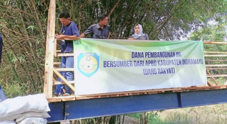 CuplikCom-Jembatan-Diklaim-Paslon,-DPRD-Turun-Jelaskan-dari-Uang-Rakyat-20112020102843-Jembatan_cikawung0352.jpg