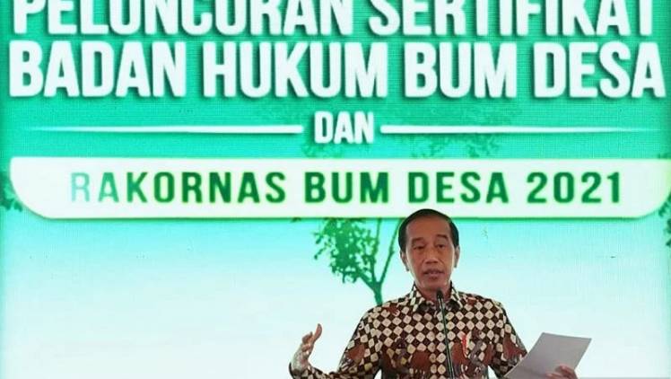 CuplikCom-Jokowi-Soroti-BUMDes-Cuma-Buat-Plang,-Kegiatan-Nggak-Jelas!-20122021185134-jokowi1a.jpg.webp