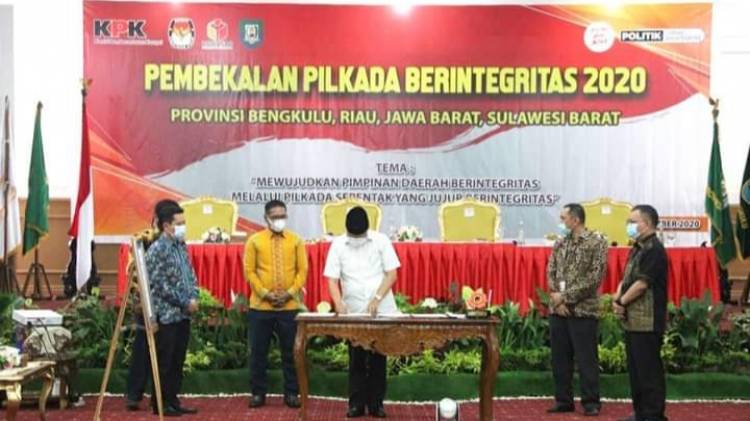 CuplikCom-KPK-Gelar-Pembekalan-Pilkada-Berintegritas-di-Bengkulu-12112020205014-20201112_204729.jpg