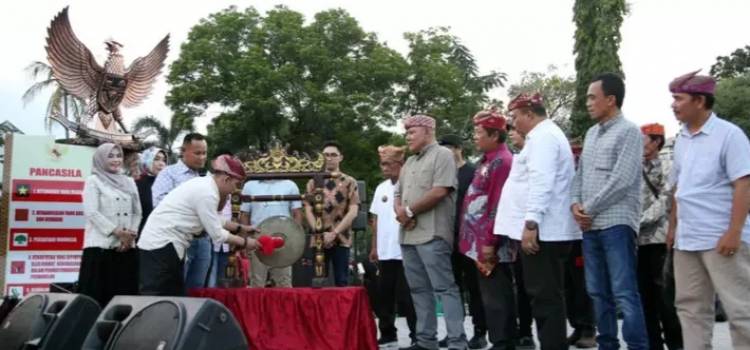 CuplikCom-Kabupaten-Lampung-Selatan-Punya-Tugu-Pancasila-Simbol-Keberagaman-Suku-Adat-dan-Budaya-18062023210409-IMG_20230618_210311.jpg