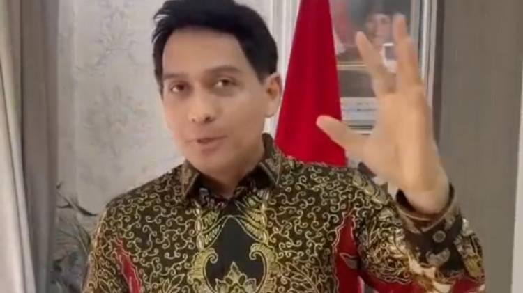 Bupati Lucky Hakim Sahkan Perbup Pesantren, Icank: Langkah Berani Bupati CuplikCom-Kado-Hari-Santri-Bupati-Lucky-Hakim-Sahkan-Perbup-Pesantren,-Icank-Langkah-Berani-Bupati-26102025072336-Screenshot_20251026_071315_WhatsApp.jpg