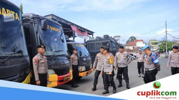 Kapolda Lampung Cek Kesiapan DitSamapta dan DitPamobvit di Mako Polda Lama CuplikCom-Kapolda-Lampung-Cek-Kesiapan-DitSamapta-dan-DitPamobvit-di-Mako-Polda-Lama-18112025151418-IMG-20251118-WA0035.jpg