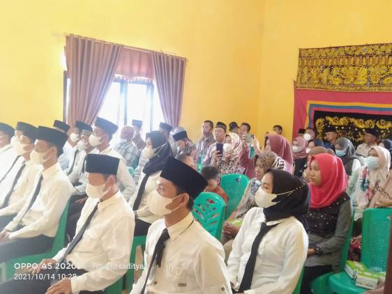 CuplikCom-Kepala-Pekon-Belu-Melantik-13-Aparaturnya-Setelah-Tujuh-Bulan-Masa-Jabatannya-Berjalan-15102021081520-IMG-20211015-WA0003.jpg