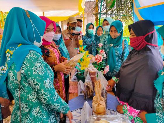 CuplikCom-Ketua-TP-PKK-Tanggamus-Kembali-Buka-Pokbinwil-di-Limau-07042021180634-IMG-20210407-WA0035.jpg