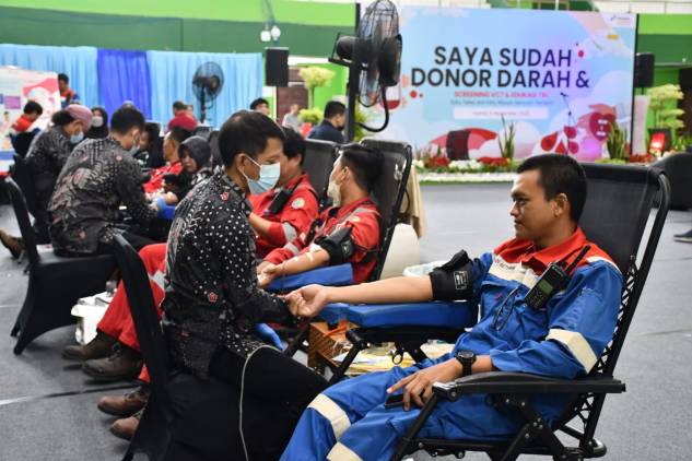 Kilang RU VI Balongan Gelar Donor Darah, 266 Kantong Terkumpul dalam Sehari CuplikCom-Kilang-RU-VI-Balongan-Gelar-Donor-Darah,-266-Kantong-Terkumpul-dalam-Sehari-07112025112804-IMG-20251107-WA0012.jpg