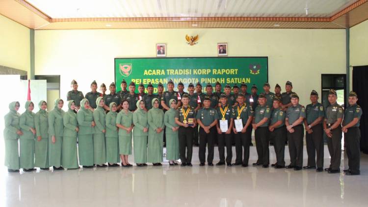 Kodim 0421/Ls Gelar Upacara Korp Raport Anggota Pindah Satuan CuplikCom-Kodim-0421Ls-Gelar-Upacara-Korp-Raport-Anggota-Pindah-Satuan-27062023182517-IMG-20230627-WA0063.jpg