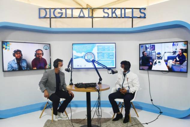 CuplikCom-Kominfo-Gelar-Ruang-Pamer-Literasi-Digital-21052021202451-WhatsApp_Image_2021-05-21_at_19.51.13_(2).jpeg