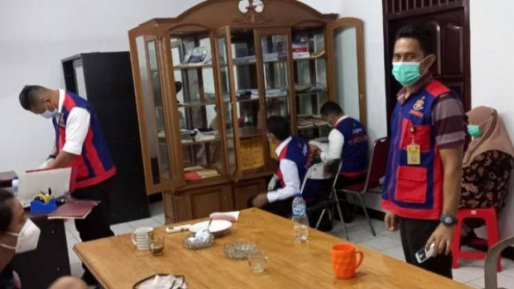CuplikCom-Korupsi-Dana-Hibah-Rp11-M,-Rumah-Ketua-KONI-Bengkulu-Digeledah-Polisi-11032021151445-20210311_150611.jpg