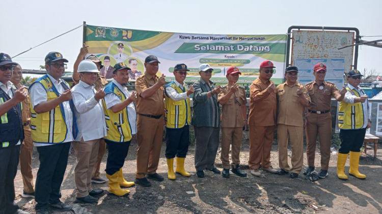 CuplikCom-Kuwu-Desa-Ilir-Ajukan-Rehabilitasi-Pintu-Air-dan-Normalisasi-Muara-Sumber-Mas-ke-Aleg-PKB-27062023122139-IMG-20230627-WA0012.jpg