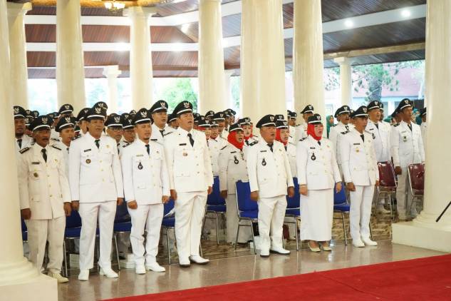 CuplikCom-Kuwu-Desa-Sukagumiwang-Tidak-Dilantik-dalam-Perpanjangan-Masa-Jabatan-21062024171712-IMG-20240621-WA0012.jpg