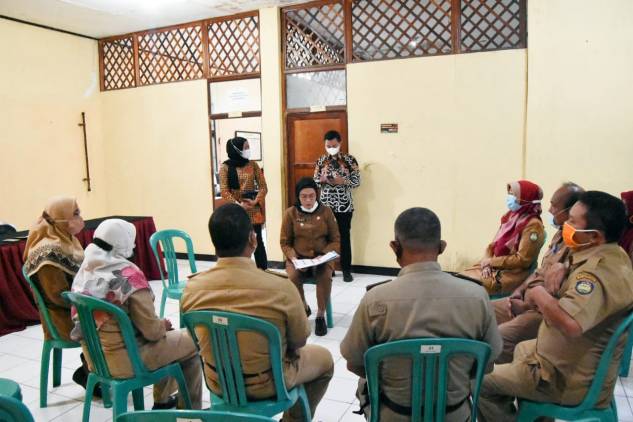 CuplikCom-Lagi,-Bupati-Nina-Agustina-Sidak-Kantor-Kecamatan,-Kali-Ini-di-Widasari-02032021134949-IMG-20210302-WA0026.jpg