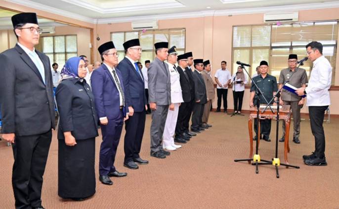 CuplikCom-Langkah-Berani-Bupati-Egi!-10-Pejabat-Dilantik,-3-Plt-Dipasang-di-Pos-Strategis-02072025161201-IMG_20250702_160717.jpg