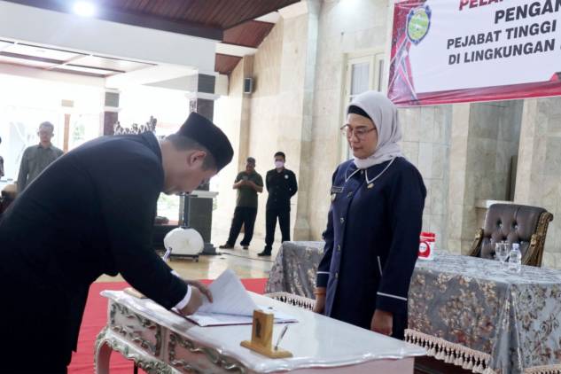 CuplikCom-Lantik-Pejabat-Baru,-Ini-Pesan-Bupati-Nina-13082022235222-IMG-20220813-WA0024.jpg