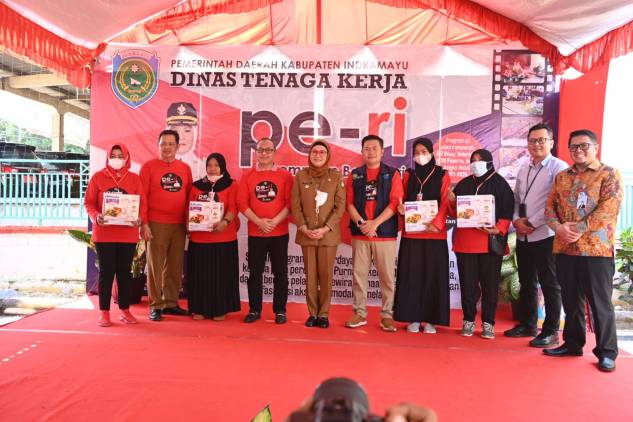 CuplikCom-Launching-PERI-2022,-Bupati-Nina-Agustina-Makin-Dicintai-Para-Purna-Migran-09082022210200-IMG-20220809-WA0145.jpg