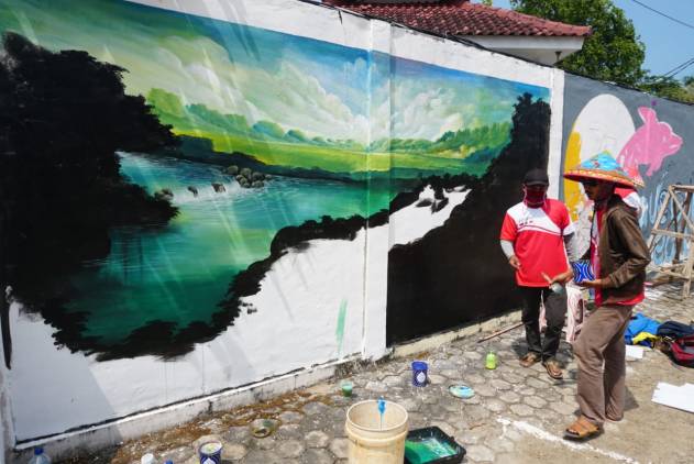 CuplikCom-Lomba-Kreasi-Mural-HUT-ke-75-Kemerdekaan-RI,-Ibnu-Mengaku-Menjadi-Tantangan-Seniman-Muda-27082020163659-IMG-20200827-WA0037.jpg